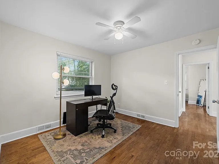5212 Pine Dr — Photo 16