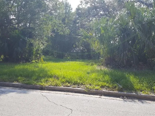 1015 Avocado Ave, Sanford, FL 32771
