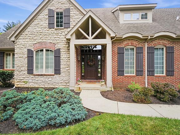 5th image of 819 River Forest Dr