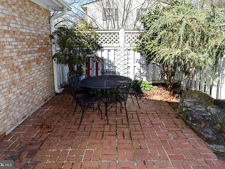 9309 Reef Ct — Photo 25