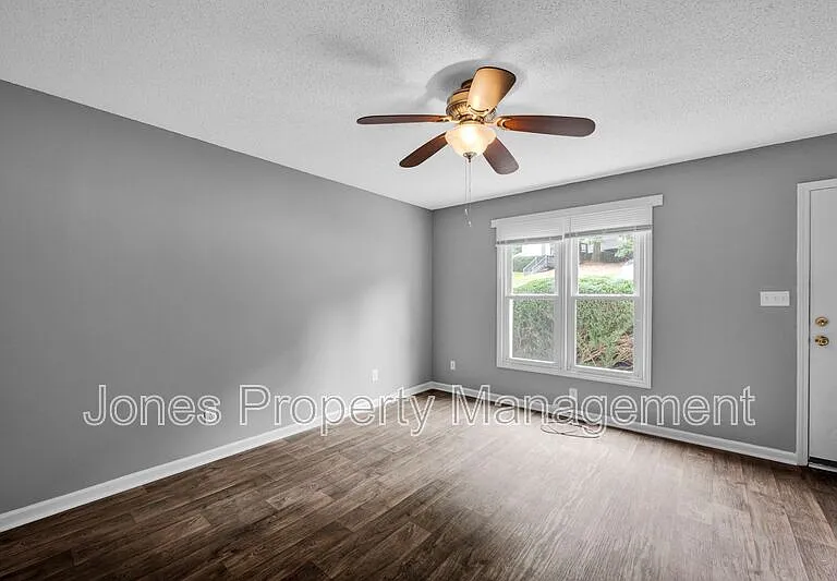 2676 White Oak Ln — Photo 11