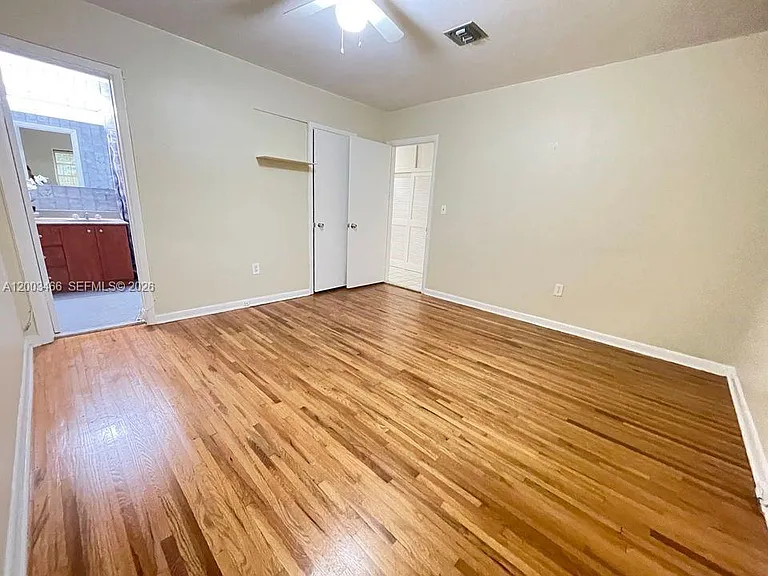 1556 San Benito Ave — Photo 15