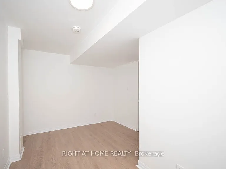 35 Echoridge Dr #BASEMENT — Photo 17