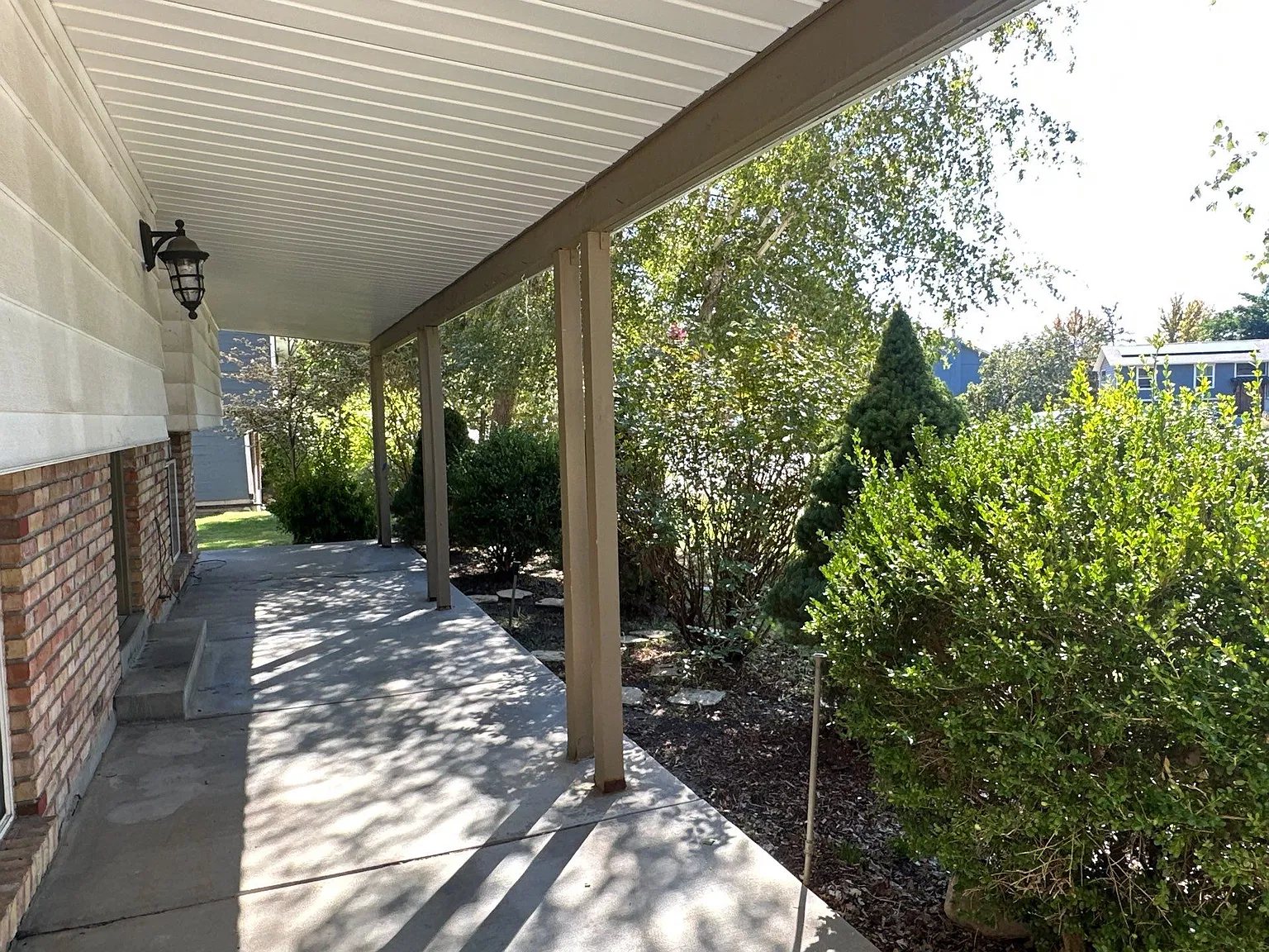 4 bed, 1938 sqft, $2,600 — Photo 3