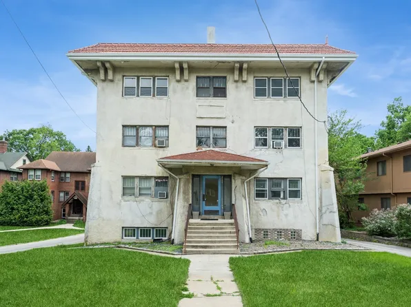 4000 University Ave APT 2, Des Moines, IA 50311