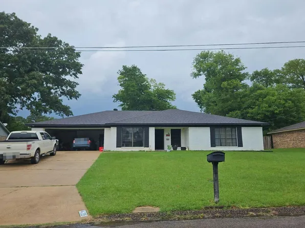 205 Wain Dr, Longview, TX 75604