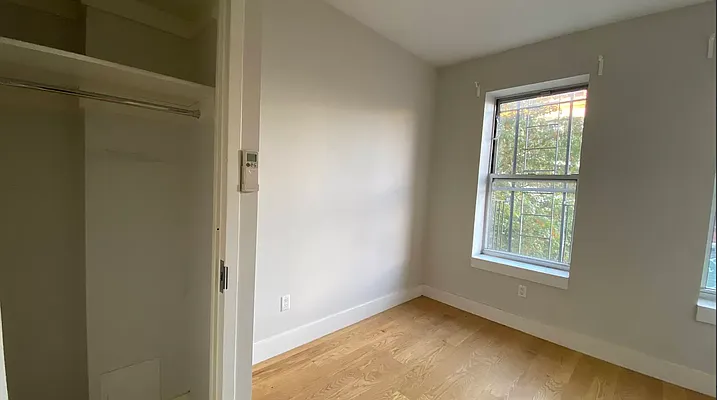 Rented by Hagstrom Management Inc | media 28