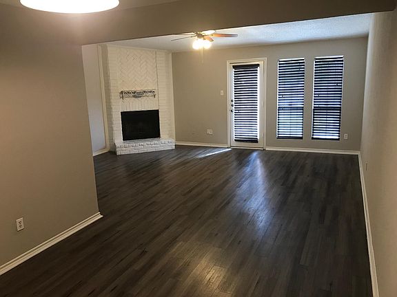 4th image of 3202 Foxboro Dr