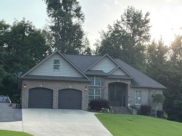 203 Laurel Wood Dr, Gadsden, AL 35906