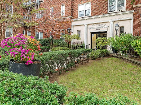 68-63 108th St #2D, Queens, NY 11375