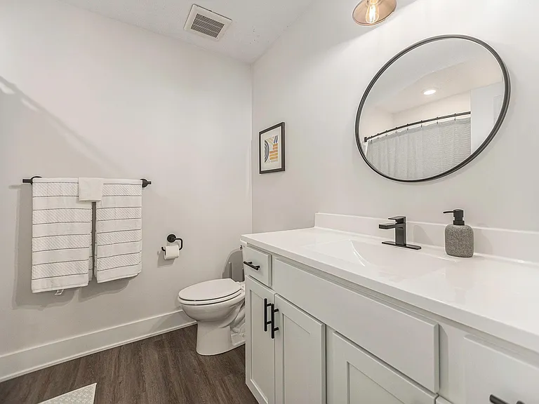 1562 Michigan St NE #7 — Photo 5