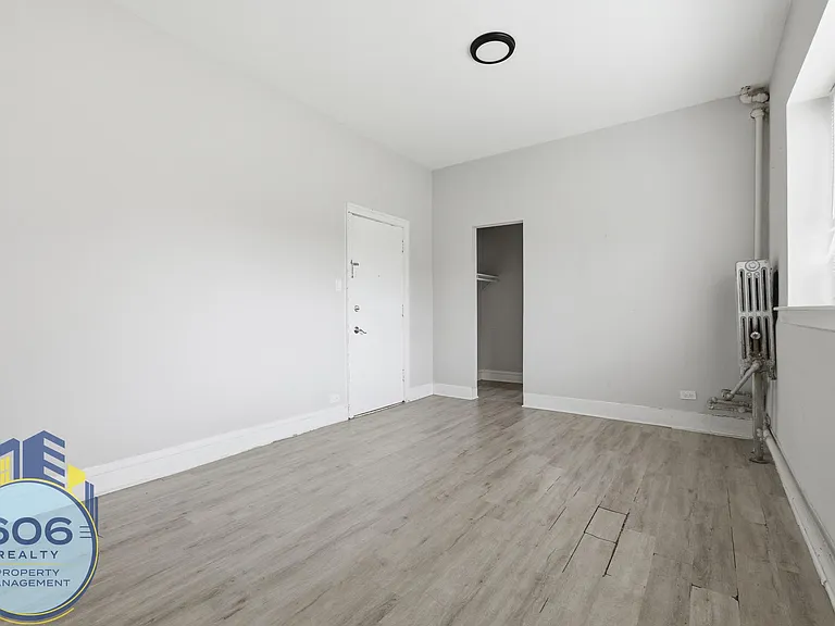 Ashland Pointe Apartments — Photo 12