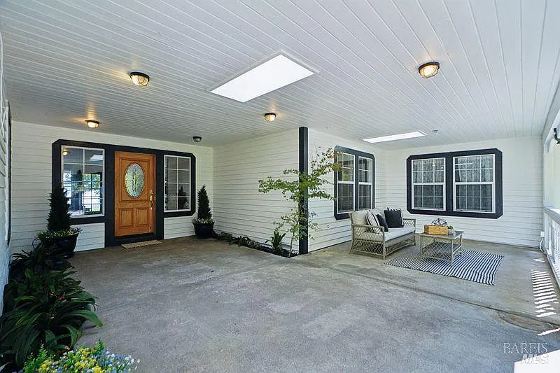 822 Robinson Road - Photo 6