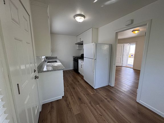 5th image of 3125 Rose St