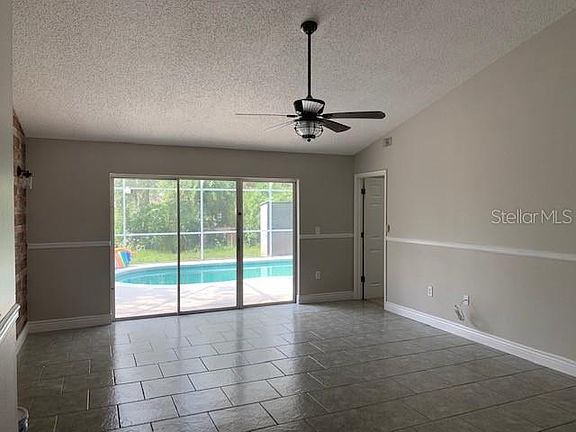 5th image of 315 Pine Lake View Dr
