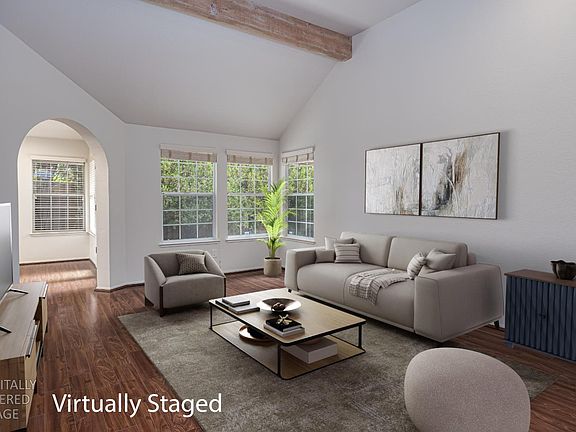 2nd image of 2804 Roxburgh Ln
