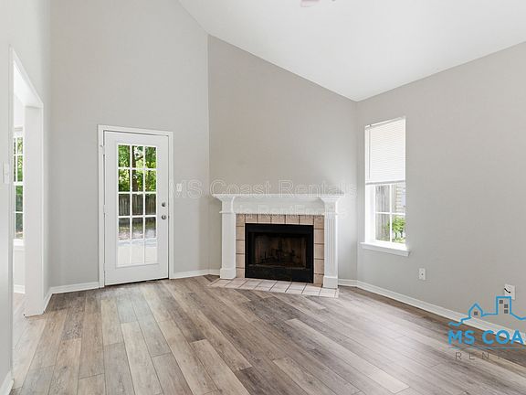 4th image of 11136 Windsor Hill Dr