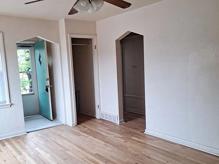 426 1/2 Polk St — Photo 1