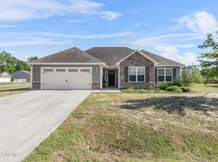 320 Strut Ln, Richlands, NC 28574