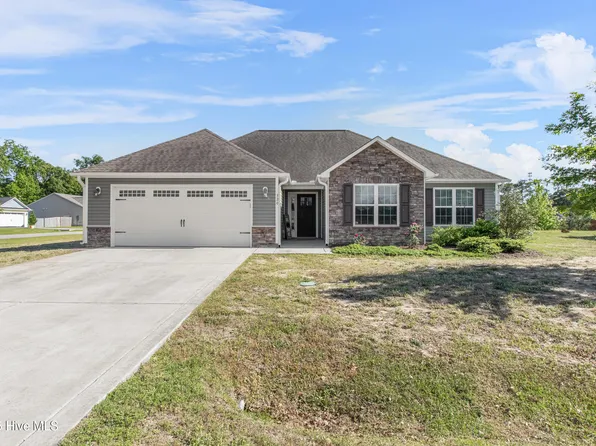 320 Strut Lane, Richlands, NC 28574