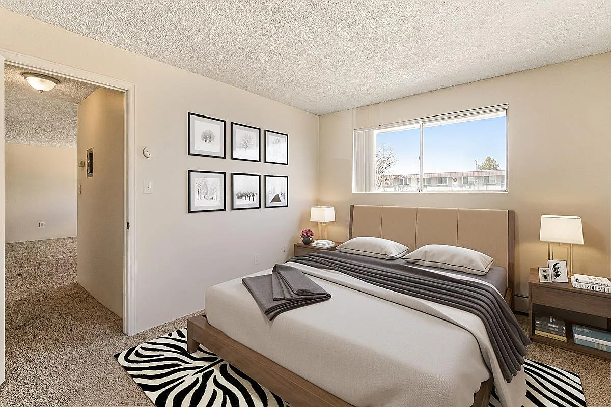 Greenway Apartments — Photo 4