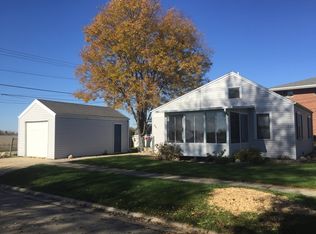 497 S Roosevelt Ave, Kankakee, IL 60901