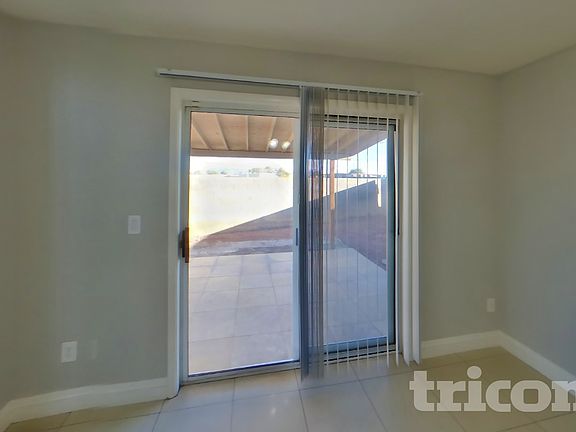 3rd image of 3578 Tokyo Ct
