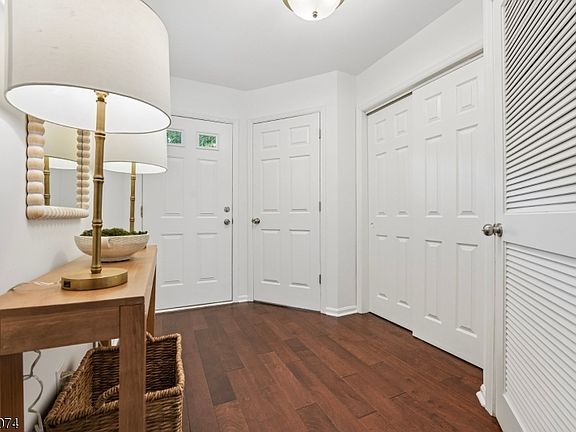 5th image of 14 Helen Way