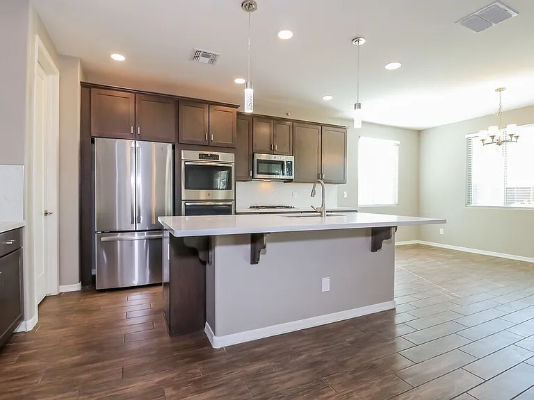 21051 W Almeria Rd — Photo 8