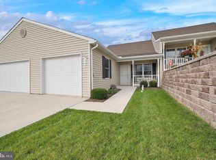 1360 Pleasant View Dr, Spring Grove, PA 17362
