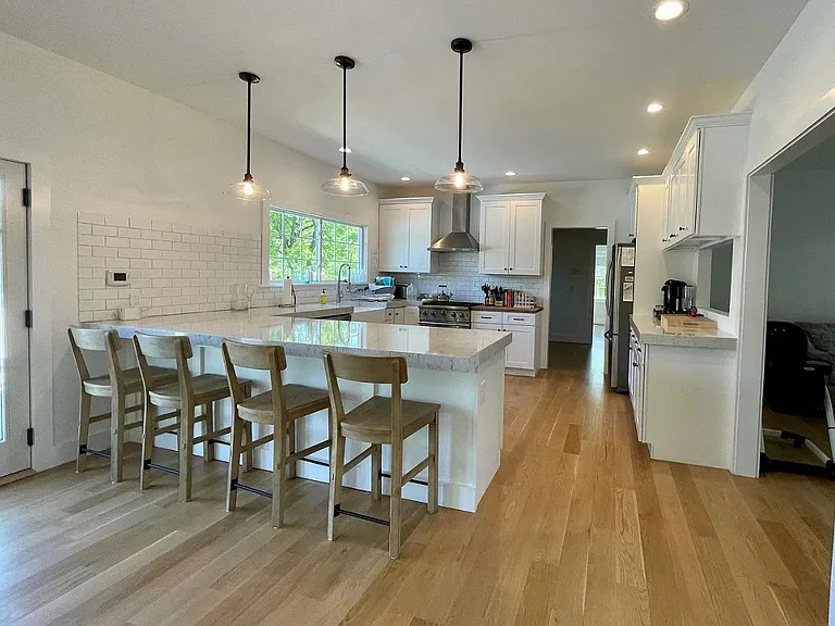 101 Springs Fireplace Rd — Photo 10