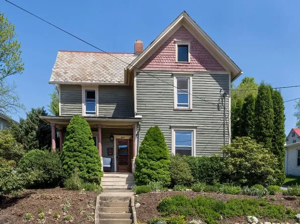 457 Randolph St, Meadville, PA 16335