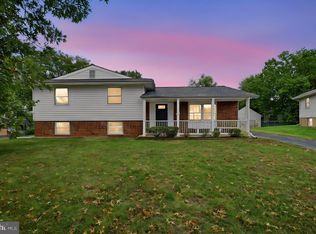 726 N Watford Ct, Sterling, VA 20164