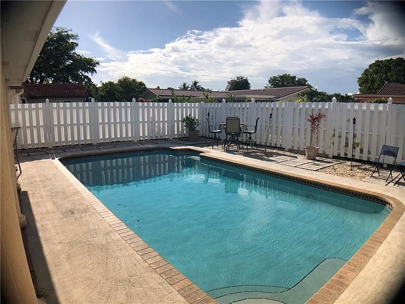 2nd image of 11281 NW 41 Court