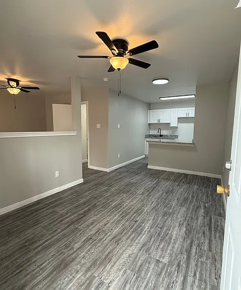 Woodvine Apartments — Photo 11