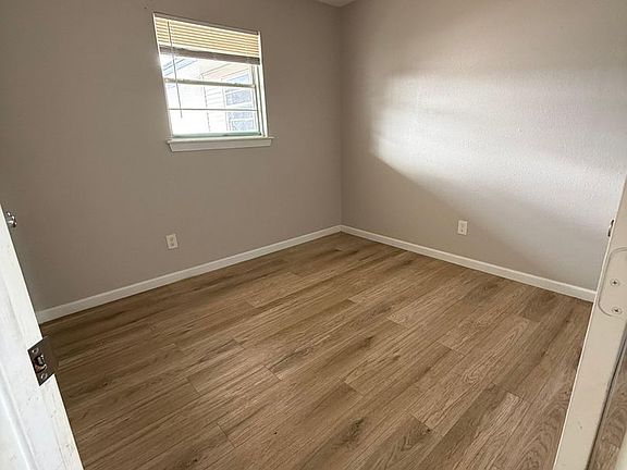 5th image of 2575 Primrose St #10