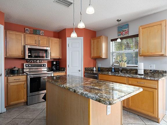 5th image of 2052 E Gloria Dr
