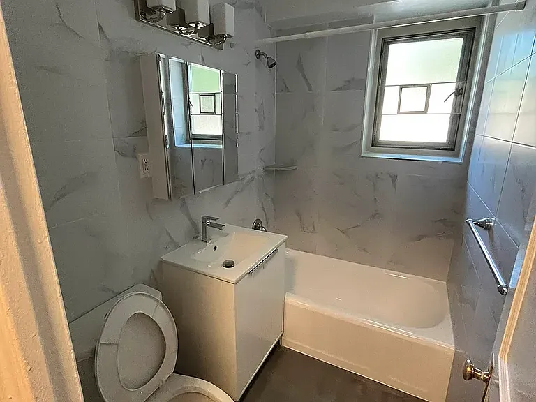 185-19 64th Ave #2C — Photo 7