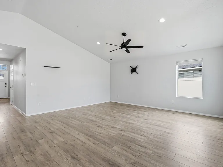 406 Hildago Way — Photo 23