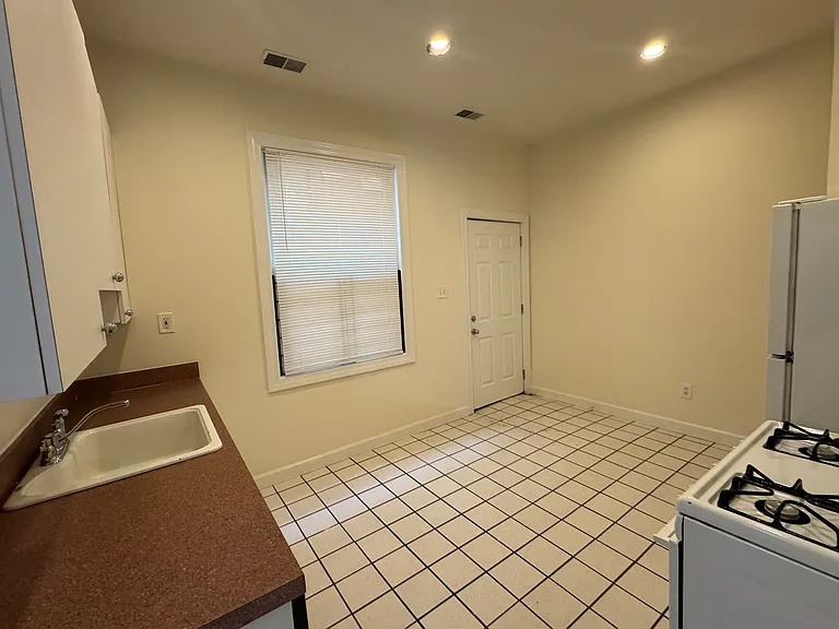 1623 N Sedgwick St #1F — Photo 7