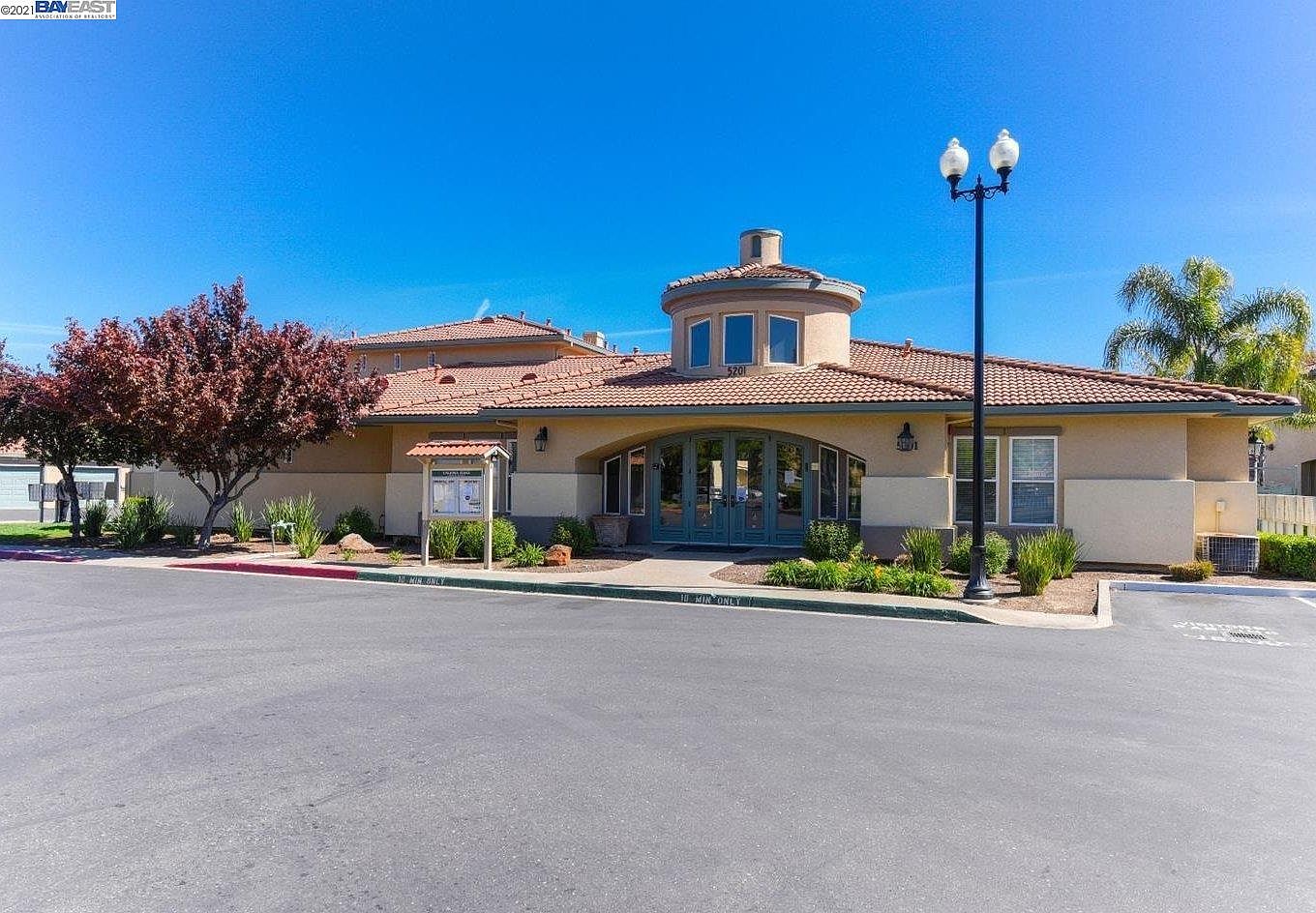 5201 Laguna Oaks Dr UNIT 127, Elk Grove, CA 95758 | Zillow