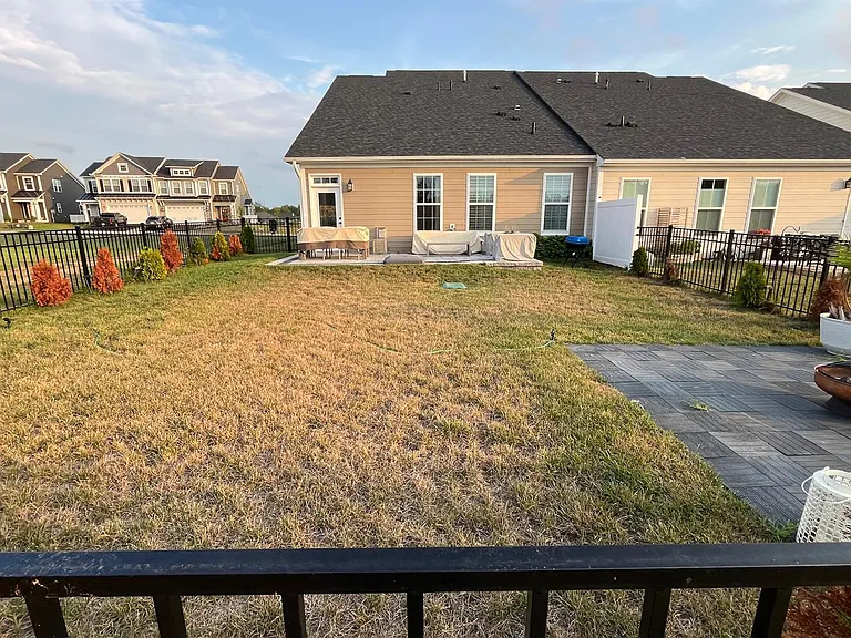 324 Bayberry Ln — Photo 7