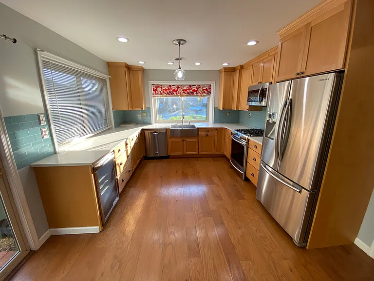 1503 Lake Forest Dr — Photo 3