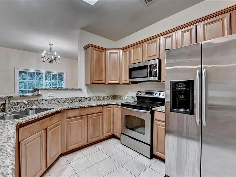 1641 Tailmore Ln — Photo 10