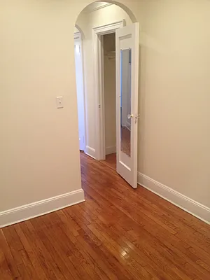 Rented by Metroline Realty | media 68