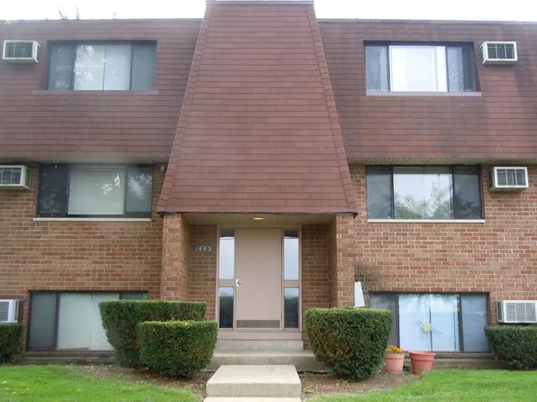 1445 Abbott Dr APT 2E, Elgin, IL 60123
