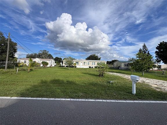 2nd image of 866 NE 104th Ct