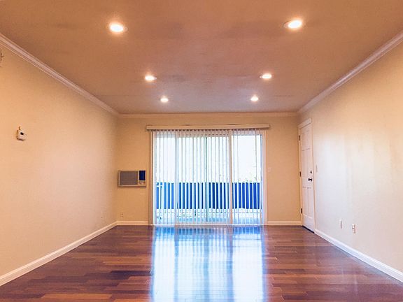 5th image of 1915 Mount Vernon Ct APT 19