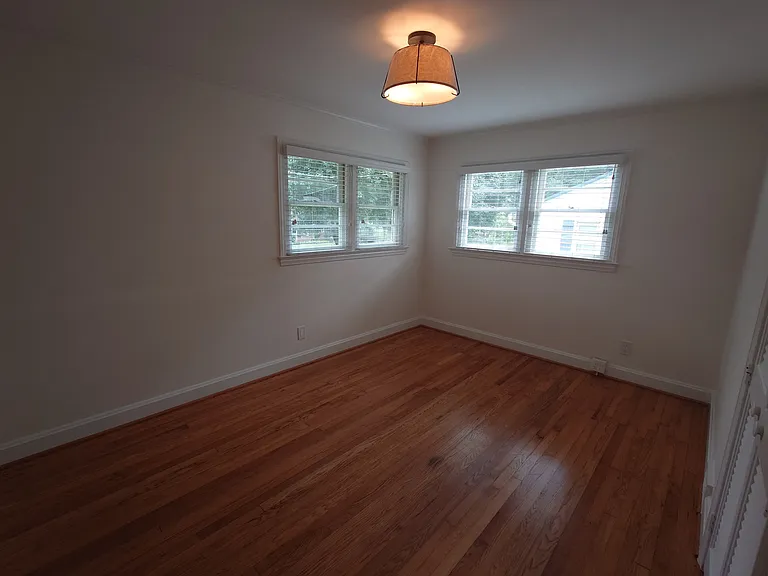 60 Glenwood St — Photo 3
