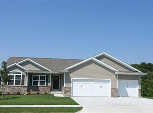 713 Bergamot, Solon, IA 52245